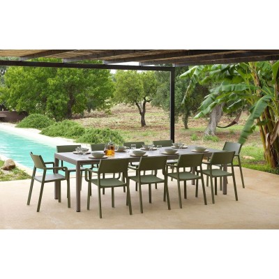 tavolo Rio 210 Extensible colore tortora con sedie Trill Armchair colore Agave