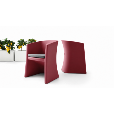 Breeze Armchair colore on demand Granato (GNT) con cuscino