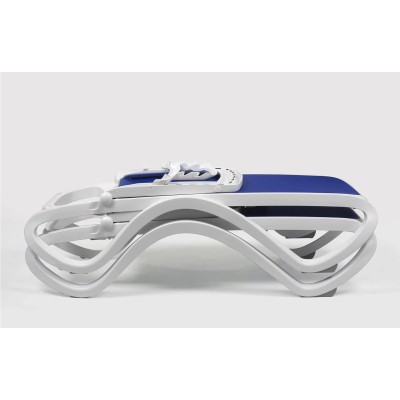 lettini Omega con telaio bianco e tessuto blu impilabili